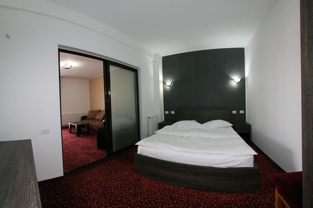 Hotel Rebis Brăila Extérieur photo