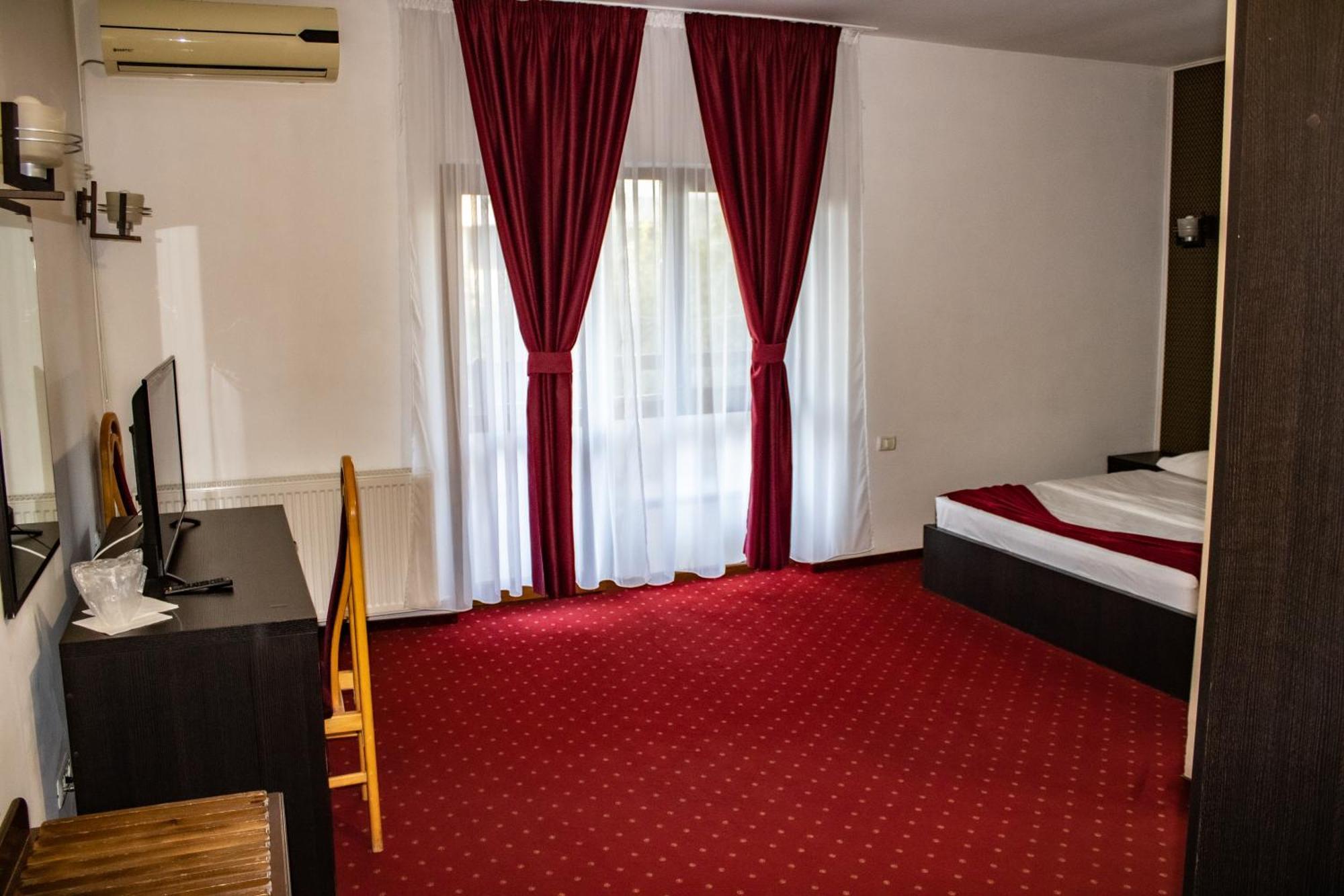 Hotel Rebis Brăila Extérieur photo